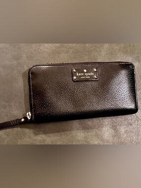 kate spade Black Pebbled Leather Zip Wallet with Gold Hardware